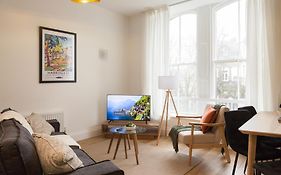 Crown View Apartments Central Leeds - 1 To 2 Bedroom Options - Near Station